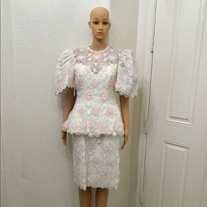 Wedding Dress Elegant White Embroidered Lace Applique Pink Flowers Size 10